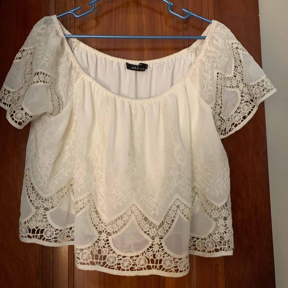 Ark & Co. off the shoulder cream top, Size L